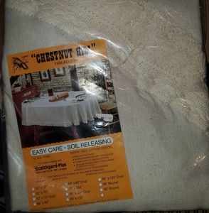 Chestnut Hill table cover